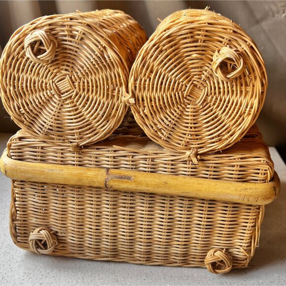 Vintage Handwoven Rattan Bottle Holder Caddy With Bamboo Handle - Picture 9 of 12
